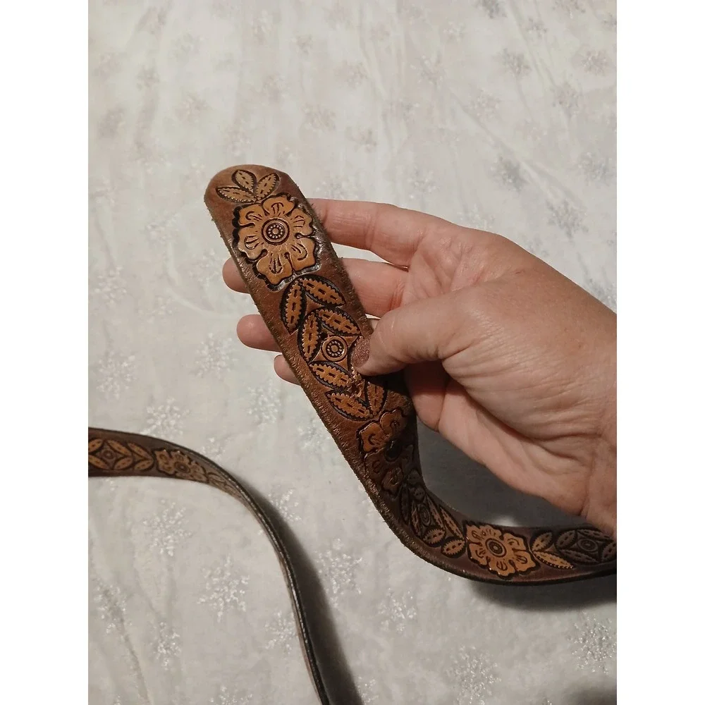 Xl tony lama belt with a boho hippy cottagecore floral design